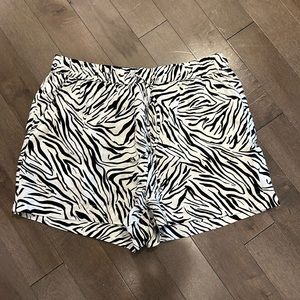 Nicole Miller Zebra linen pocketed shorts L